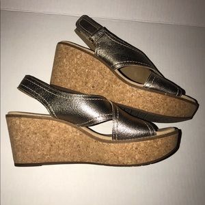 Clark’s Gold Metallic Cork Wedge Sandal 9M